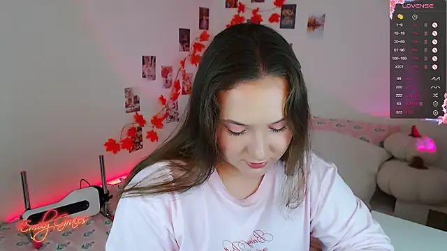 Snapshot of EmilyxxGraces chatting on 11-22-25, 01:59 EmilyxxGraces online show from 11-22-25, 01:59