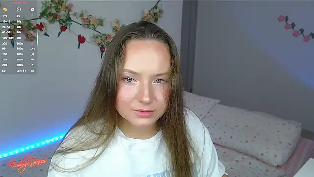 Snapshot of EmilyxxGraces chatting on 04-22-26, 09:32 EmilyxxGraces online show from 04-22-26, 09:32