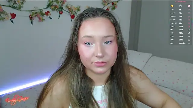 Snapshot of EmilyxxGraces chatting on 04-17-26, 10:01 EmilyxxGraces online show from 04-17-26, 10:01