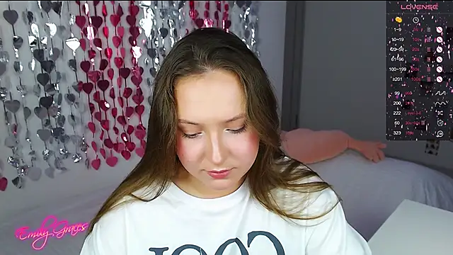 Snapshot of EmilyxxGraces chatting on 02-18-26, 12:19 EmilyxxGraces online show from 02-18-26, 12:19