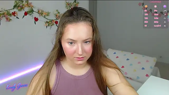 Snapshot of EmilyxxGraces chatting on 05-04-26, 08:44 EmilyxxGraces online show from 05-04-26, 08:44