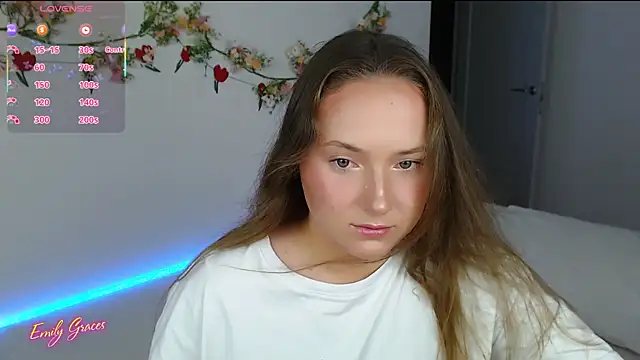 Snapshot of EmilyxxGraces chatting on 07-23-26, 01:52 EmilyxxGraces online show from 07-23-26, 01:52