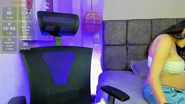 elizabeth 20 online show from 10-13-25, 07:48