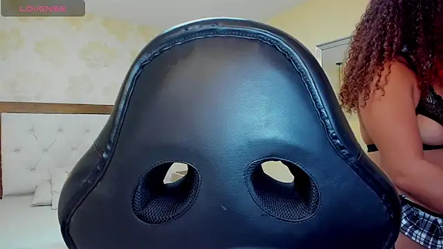 Snapshot of MELINAMARTINS chatting on 02-15-25, 07:39 MELINAMARTINS online show from 02-15-25, 07:39
