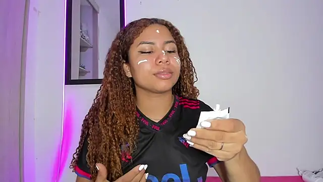 MELINAMARTINS online show from 03-26-26, 08:29