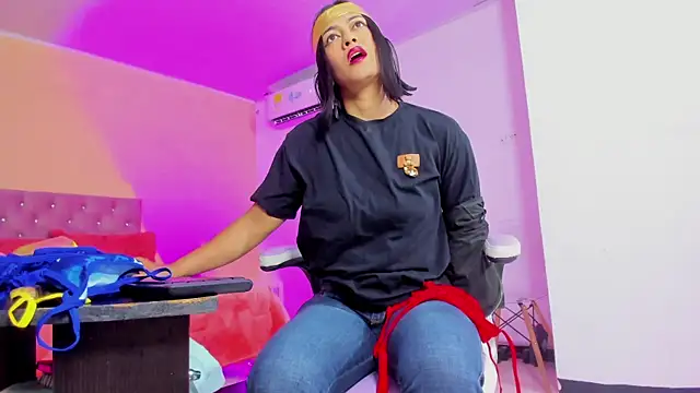 cristal crossfitx online show from 10-31-25, 10:12