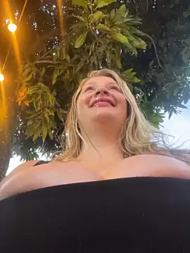 aurora coldd online show from 11-11-25, 10:37