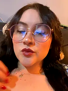 ValentinaOrtiz3 online show from 10-03-25, 12:36