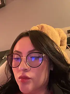 Snapshot of ValentinaOrtiz3 chatting on 04-22-26, 10:05 ValentinaOrtiz3 online show from 04-22-26, 10:05