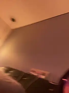 ValentinaOrtiz3 online show from 10-06-25, 10:21