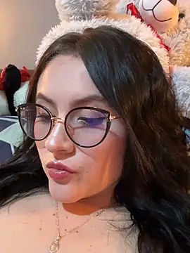Snapshot of ValentinaOrtiz3 chatting on 03-05-26, 02:19 ValentinaOrtiz3 online show from 03-05-26, 02:19