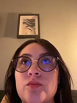 Snapshot of ValentinaOrtiz3 chatting on 04-28-26, 03:44 ValentinaOrtiz3 online show from 04-28-26, 03:44