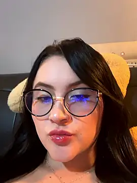 ValentinaOrtiz3 online show from 01-19-26, 02:26