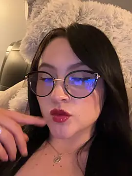 ValentinaOrtiz3 online show from 03-02-26, 12:55