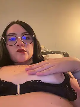 ValentinaOrtiz3 online show from 02-14-26, 03:29