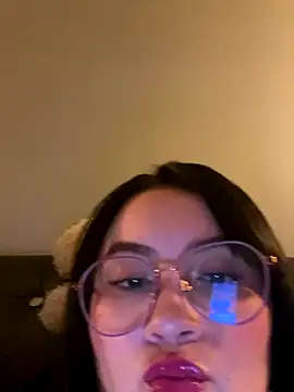 ValentinaOrtiz3 online show from 09-09-25, 01:49