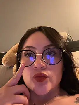 Snapshot of ValentinaOrtiz3 chatting on 04-22-26, 02:40 ValentinaOrtiz3 online show from 04-22-26, 02:40