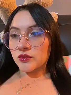 ValentinaOrtiz3 online show from 09-14-25, 12:44