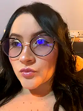 ValentinaOrtiz3 online show from 12-19-25, 01:42