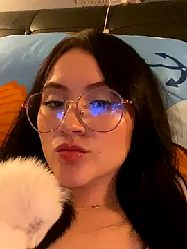 ValentinaOrtiz3 online show from 09-28-25, 04:19