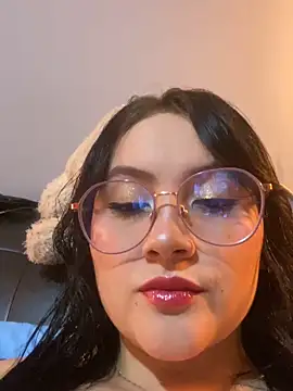 ValentinaOrtiz3 online show from 10-12-25, 11:28