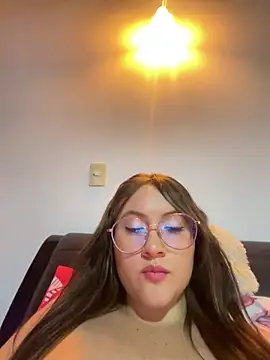 ValentinaOrtiz3 online show from 02-24-25, 03:55