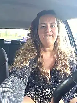 Snapshot of justtess chatting on 04-23-26, 05:58 justtess online show from 04-23-26, 05:58