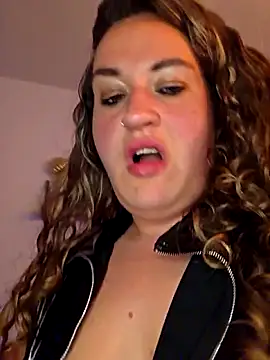 Snapshot of justtess chatting on 05-13-26, 10:39 justtess online show from 05-13-26, 10:39
