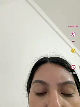 Snapshot of Valeedoll chatting on 07-15-26, 06:42 Valeedoll online show from 07-15-26, 06:42