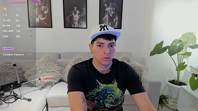  JacobMiller   online show from 02-11-25, 08:10