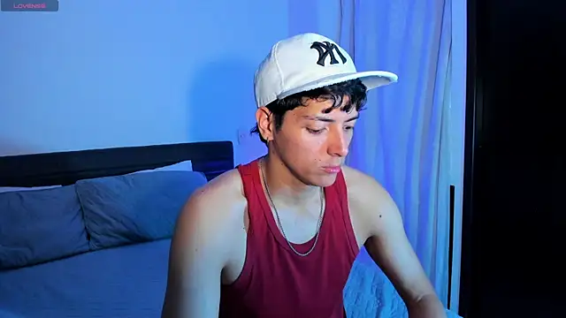  JacobMiller   online show from 11-19-25, 09:04