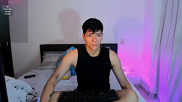  JacobMiller   online show from 09-24-25, 03:29