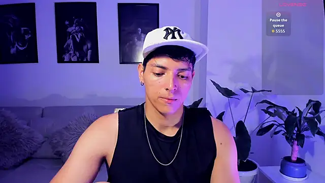 Snapshot of _JacobMiller__ chatting on 04-16-26, 04:13 JacobMiller online show from 04-16-26, 04:13