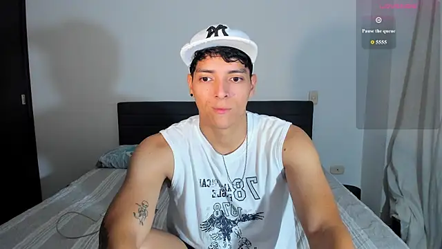 Snapshot of _JacobMiller__ chatting on 06-11-26, 10:51 JacobMiller online show from 06-11-26, 10:51