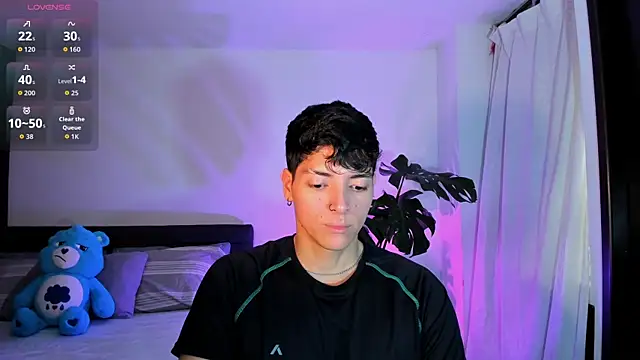  JacobMiller   online show from 09-22-25, 02:12