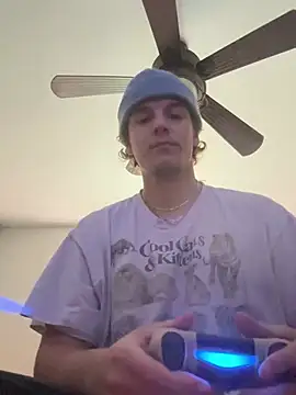 Snapshot of theycallmes3x chatting on 03-09-25, 04:22 theycallmes3x online show from 03-09-25, 04:22