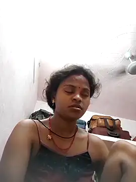 Snapshot of Hot_couple493 chatting on 05-27-26, 08:38 Hot couple493 online show from 05-27-26, 08:38