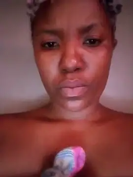 Snapshot of Coco_Nile chatting on 03-04-25, 08:02 Coco Nile online show from 03-04-25, 08:02
