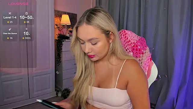 Snapshot of _Loneve__ chatting on 10-05-25, 03:14  Loneve   online show from 10-05-25, 03:14