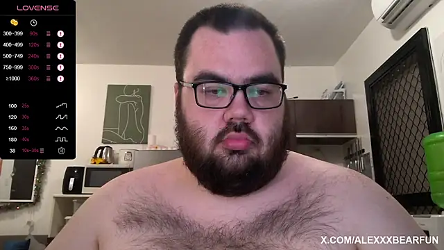 Snapshot of alexxxbear chatting on 11-21-25, 10:42 alexxxbear online show from 11-21-25, 10:42