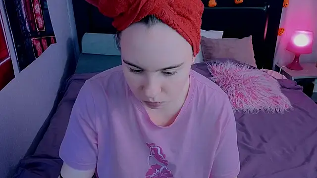 Lika 0ne online show from 11-30-25, 10:49