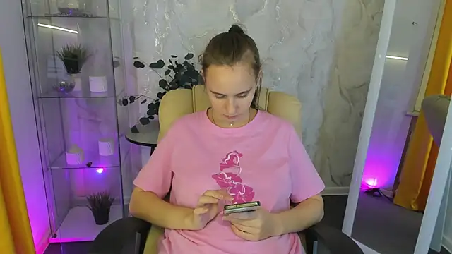 Lika 0ne online show from 10-25-25, 12:17