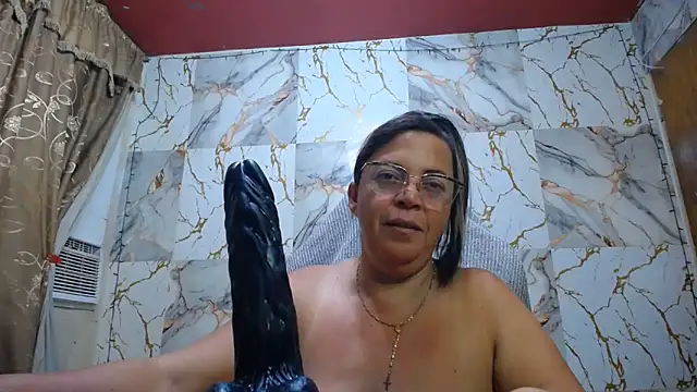 Snapshot of alina_maturehot chatting on 06-19-26, 06:30 alina maturehot online show from 06-19-26, 06:30