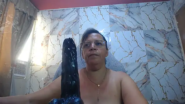 Snapshot of alina_maturehot chatting on 06-25-26, 07:41 alina maturehot online show from 06-25-26, 07:41