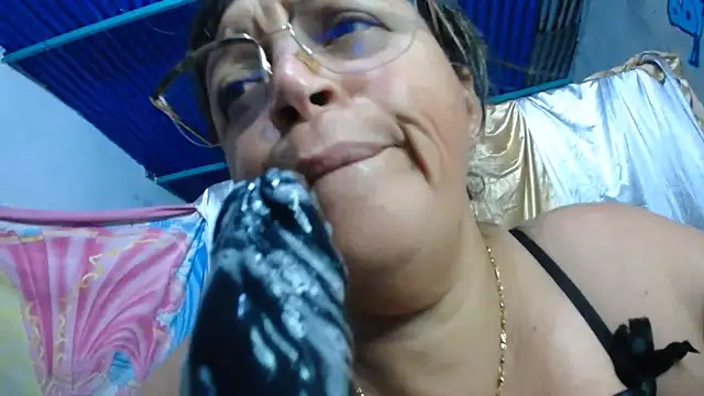 Snapshot of alina_maturehot chatting on 07-19-26, 09:50 alina maturehot online show from 07-19-26, 09:50