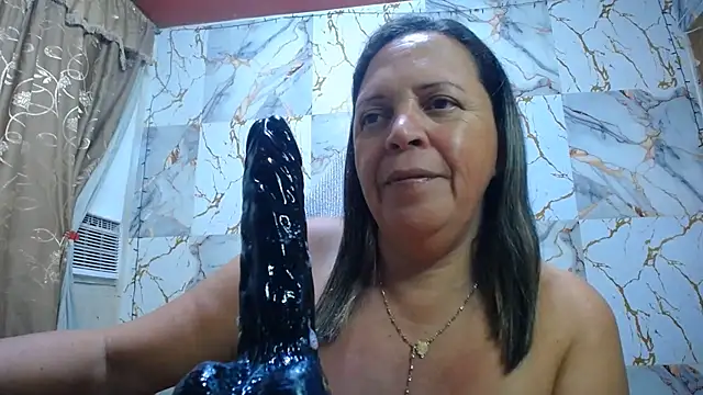 Snapshot of alina_maturehot chatting on 06-21-26, 10:32 alina maturehot online show from 06-21-26, 10:32