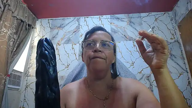 Snapshot of alina_maturehot chatting on 06-19-26, 08:25 alina maturehot online show from 06-19-26, 08:25