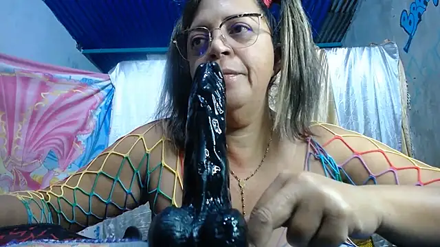 Snapshot of alina_maturehot chatting on 07-13-26, 08:35 alina maturehot online show from 07-13-26, 08:35