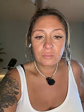 bossyroxy84 online show from 02-03-26, 06:13