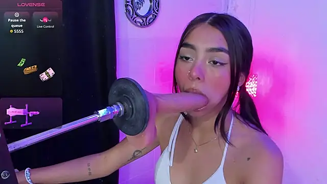 lanna brunette online show from 11-17-25, 01:48